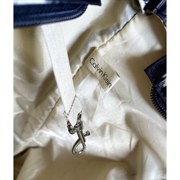 Calvin Klein Blue and White Geometric Print Lightweight Zip Synthetic XL Tote - Picture 10 of 16